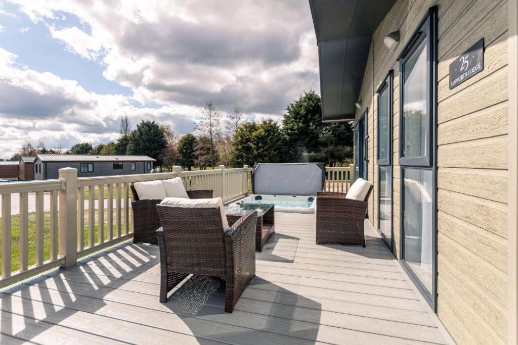 Ashworth Lodge With Hot Tub Barmby on the Moor Zimmer foto